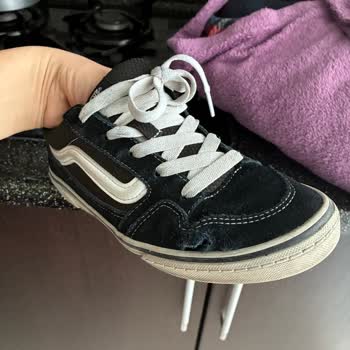 Vans Ayakkabılarda Erken Deformasyon Ve Mağazanın İlgisiz Tutumu
