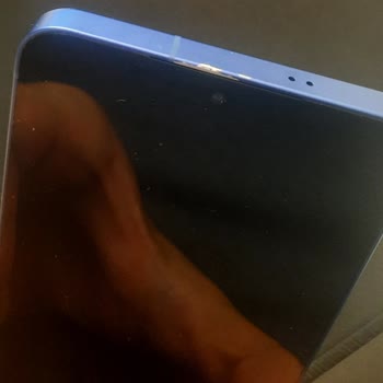 Samsung S25 Boya Dökülmesi Üretim Hatası İddiası Ve Ücretsiz Değişim Talebi