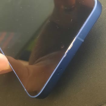 Samsung S25 Boya Dökülmesi Üretim Hatası İddiası Ve Ücretsiz Değişim Talebi