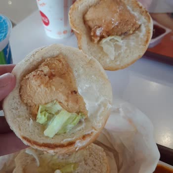 Görselle Uyuşmayan Hamburger: Popeyes'ta Boş Menü Şikayeti