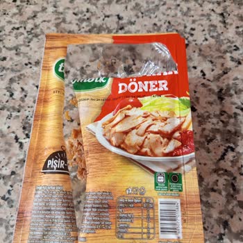 Tombik Döner BİM Dönerinde Çiğ Et Parçası İzmir Buca Çamlıkule
