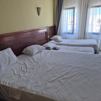 Golden Age Hotel Yalıkavak Rezervasyonunda Yanıltıcı Bilgi Ve Otel Değişikliği