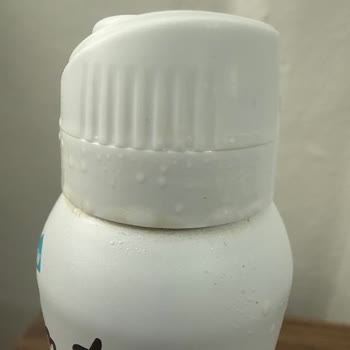 Emotion Kapağından Sızan Deodorantlar Kullanılamaz Hale Geliyor