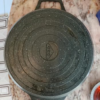 Cem Markalı Granit Tencerenin Kaplaması Hızla Soyuldu, Değişim Talep Ediliyor
