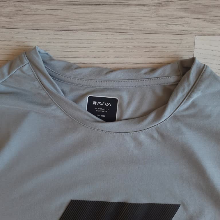 Gri T-Shirt'te Belirgin Dikiş Hatası Ve İade Talebi