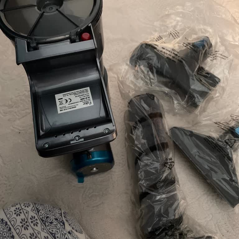 Fakir Innovator Xplus7286 Dikey Süpürgede Sürekli Batarya Yanması Ve 10.000 TL Yedek Batarya Ücreti