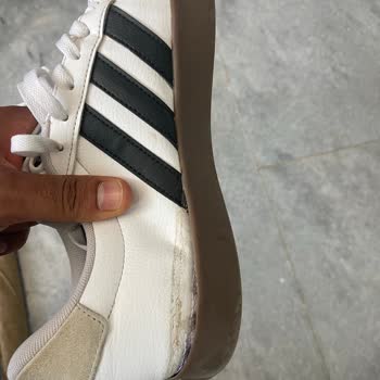 Adidas VL Court Ayakkabısının Tabanı Kısa Sürede Açıldı Ve Kırıldı
