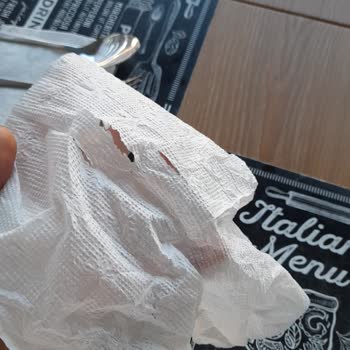 Migros Peçetelerinde Kalite Düşüşü: Aşırı İncelik Ve Çabuk Yırtılma