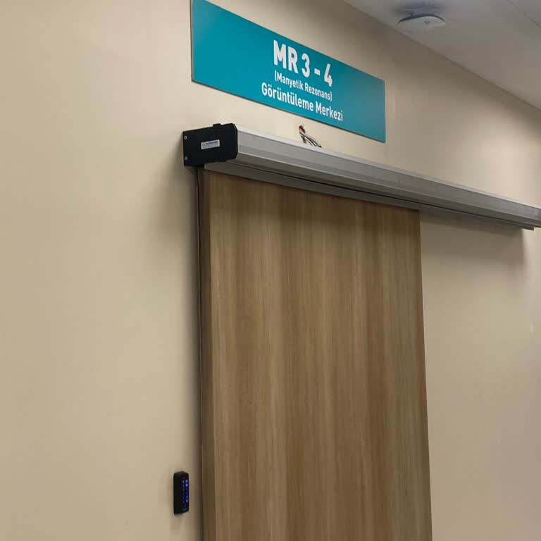 Lütfi Kırdar Şehir Hastanesi MR Görüntüleme Personelinin Saygısızlığı