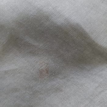 Mavi Mağazasındaki Keten Gömlekte Leke Ve Dikiş Hataları İçin Değişim Talebi