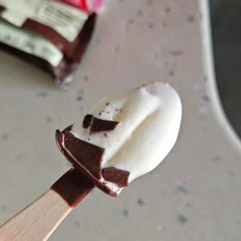 Magnum Classic Dondurmasında Pütürlü Doku Ve Hijyen Endişesi