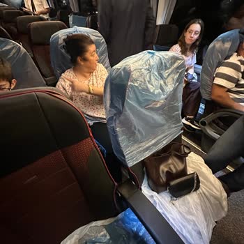 Kayseri-İzmir Yolculuğunda Islak Koltuklar Ve Şoförün Sessizliği