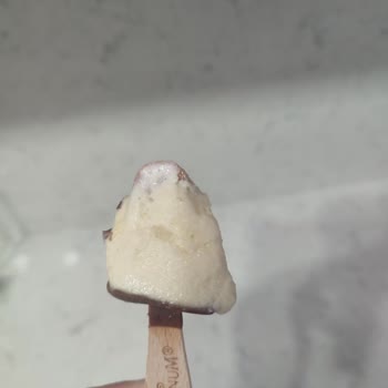 Magnum Dondurması Donmuş Ve Kremamsı Değil