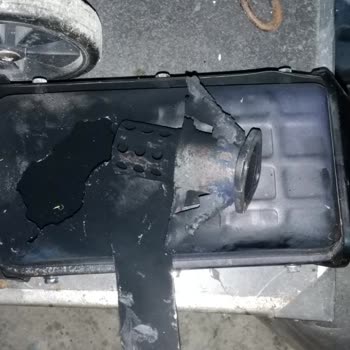 Yağmur Çapa Makinesinde Tekrarlayan Egzoz Yırtılmaları Ve Kalıcı Çözüm İsteği