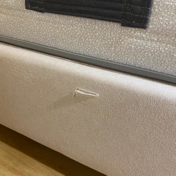 Teslimat Gecikmesi Ve Hasarlı Montaj Sonrası Mobilyalar