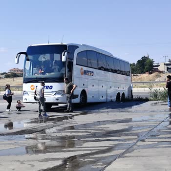 Kırşehir Dinlenme Tesisinde Şoförün El Freni Çekmemesiyle Can Güvenliği Tehlikesi Ve İade Talebi