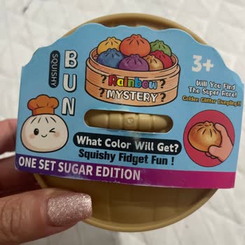 Squishy Oyuncağı İlk Gün Yırttı Ve Zehirli Koku Yaydı