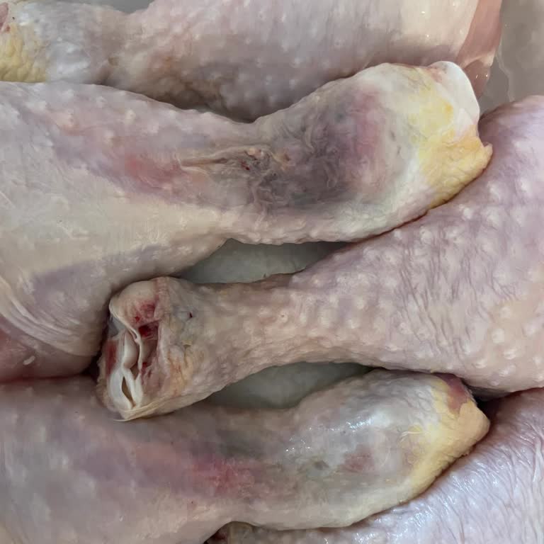 Bozuk Tavuk Ve Çözüm Sunulmayan Müşteri Hizmeti Nedeniyle İade Talebi