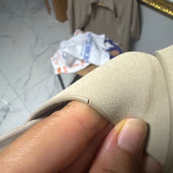 Bench Süet Terlik Ayağımı Yarıyor Ve Hızla Hasar Görüyor