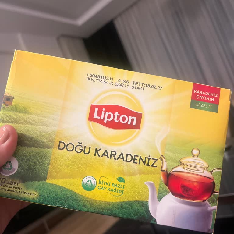Lipton Çayının Yağlı Ve Bulanık Görünümü Misafirler Önünde Mahcupiyet Yarattı