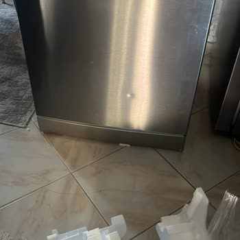 Hasarlı Bulaşık Makinesi İadesi İçin Horoz Lojistik Bekleniyor
