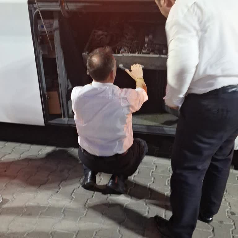 Araç Arızaları Ve Sürekli Aktarmalar Nedeniyle Çocuklu Aile İçin Kabus Yolculuk