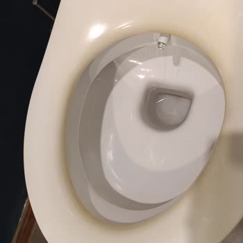 Kirli Oda Ve Çekçeden Kayıp Kol Saati