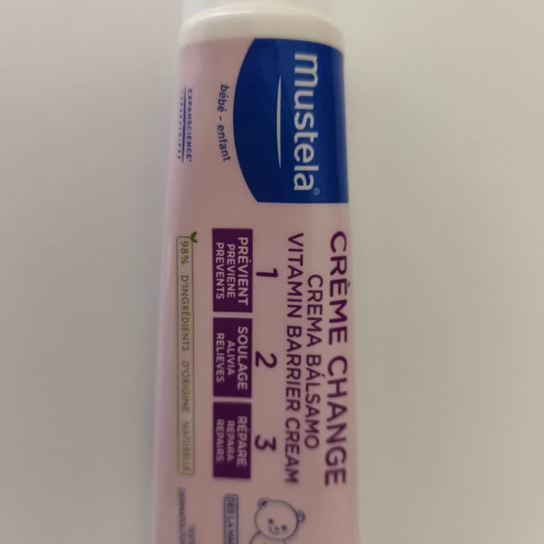 Mustela Ürünü Bebekte Şiddetli Pişik Ve Kabarcıklar Oluşturdu