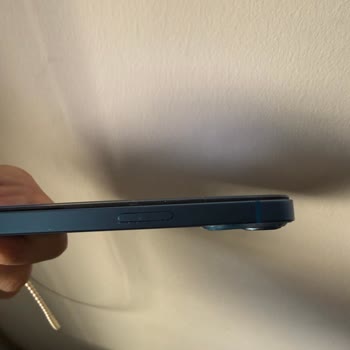 İphone 13 Batarya Şişmesi Ve Ekran Ayrılması Nedeniyle Güvenlik Riski Ve Ücretsiz Değişim Talebi