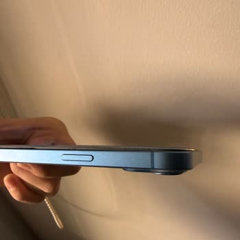 İphone 13 Batarya Şişmesi Ve Ekran Ayrılması Nedeniyle Güvenlik Riski Ve Ücretsiz Değişim Talebi