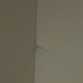 Mondi Home’dan Gelen Mobilyalarda Kırık Ve Eksik Parçalar, Servis Gecikmesi