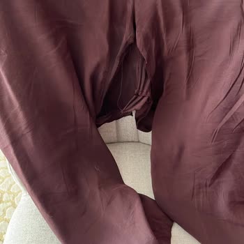 Alaçatı Takım Pantolonu İlk Kullanımda Yırtıldı, Şirket Yardımcı Olmadı