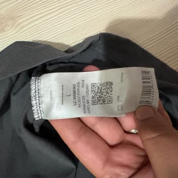LCW Ürününden Renk Geçişi Tüm Kıyafetlerime Zarar Verdi