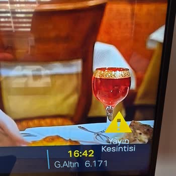 Sürekli İnternet Ve Yayın Kesintileri Ve Cevapsız Ücret İadesi Talebi