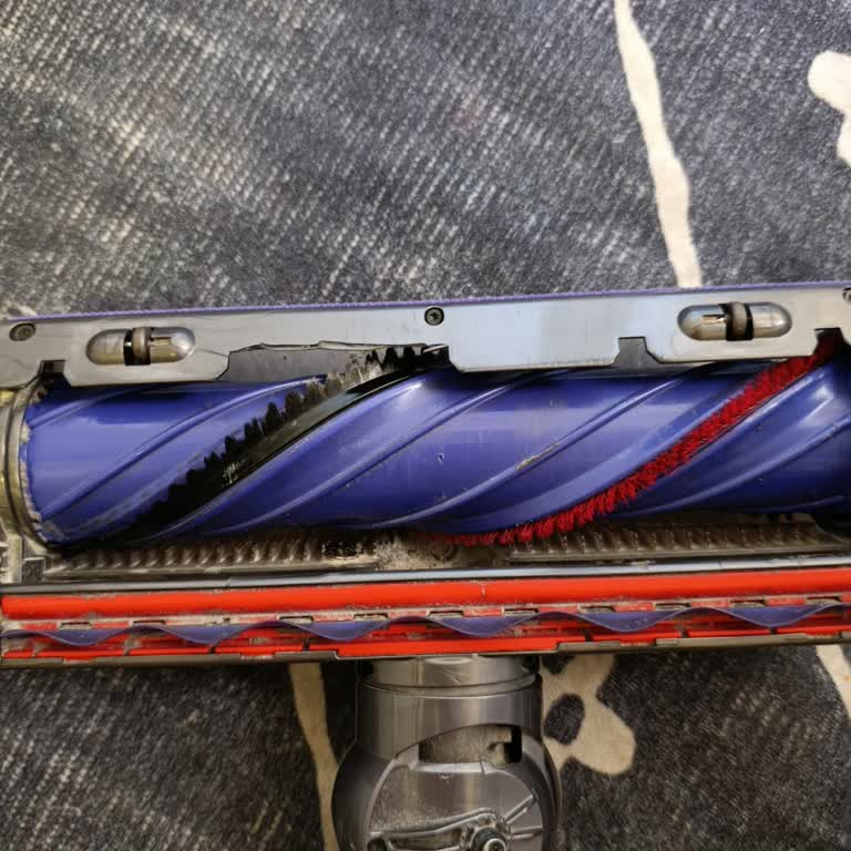 Dyson V12 Detect Slim Garanti Dışı Kırılan Parçalar Ve Güven Kaybı