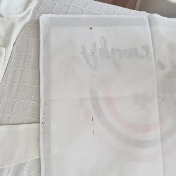 Yastık Dolgulu Ürün Yerine Kılıf Gönderildi Ve Ürünler Lekeli