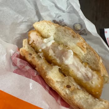 Kalitesiz Burger King Menüsü, Bayat Ekmek, Soğuk Patates Ve 540 TL Ücret