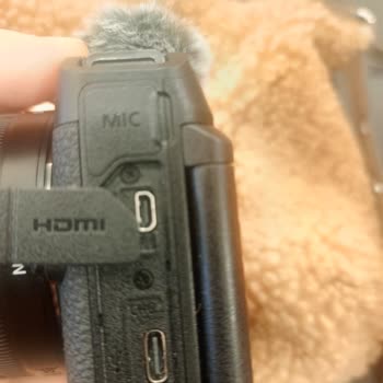 Cámara Nikon Z30 Nueva No Carga, Solicito Devolución