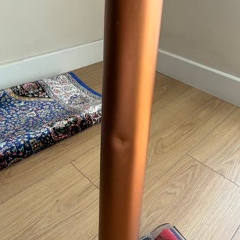 Servis Sonrası Dyson Süpürge Çizik Ve Deforme Şekilde Döndü