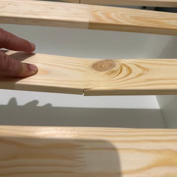 IKEA Hemnes Divanında Ahşap Çıtalar Kısa Sürede Kırıldı, Müşteri Hizmetleri Yanıt Vermedi