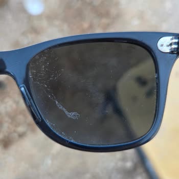 Garanti Kapsamındaki Rayban Gözlüğünde Lens Soyulması Ve Cevapsız Müşteri Temsilcisi