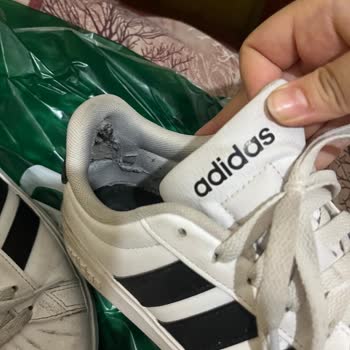 Deichmann'dan Alınan Adidas Ayakkabının 1 Ay İçinde Yırtılması Ve İnceleme Reddi