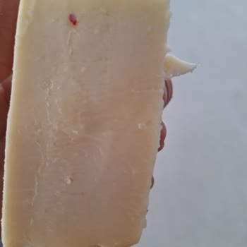 Altınkılıç Peynirinde Plastik Parça Bulunması Sağlık Riski
