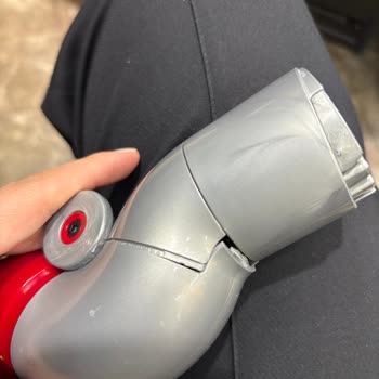 Dyson V12 Süpürgemde Kırılan Erişim Aparatı Garanti Kapsamında Değiştirilmelidir