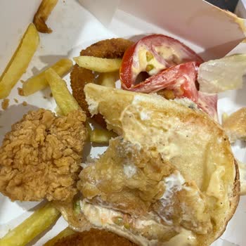 Yemeksepeti Üzerinden Popeyes Siparişinde Soğuk Ve Yeşil Gıda Hijyen İhlali İade Talebi
