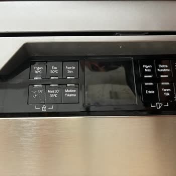 Arçelik Bulaşık Makinesinde Panel Yazılarının Hızlı Silinmesi Ve Ürün Kalitesi Sorunu