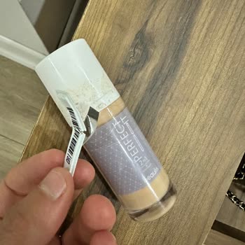Gratis’ten Aldığım Fondöten Bacağıma Kesti, Ciddi Yaralanma Ve Destek Eksikliği