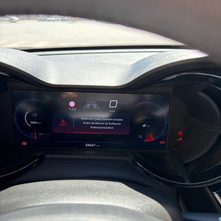 Alfa Romeo Junior İ*****’da Tekrarlayan Elektrikli Çekiş Arızası Ve Çözüm Eksikliği