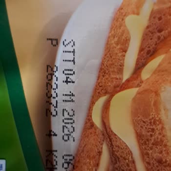 Torku Tam Yağlı Tost Peynirinde Küflü Ürün Ve Mağaza İadesi Reddi