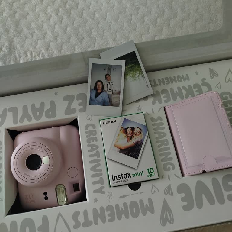 Fujifilm Instax Mini 12 defectuosa, solicito reembolso por falla de fábrica